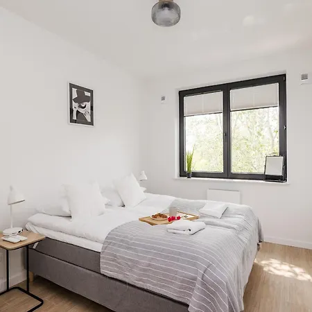 Shortstaypoland Sokratesa * Warszawa