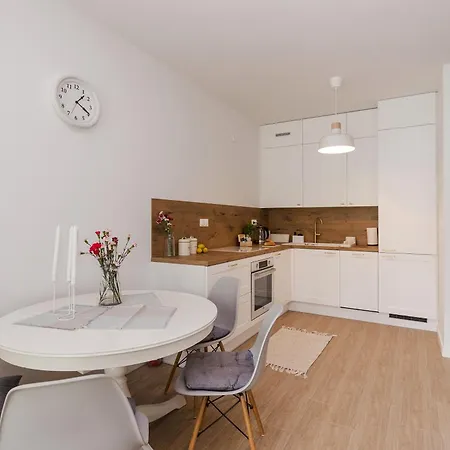 Apartment Shortstaypoland Sokratesa