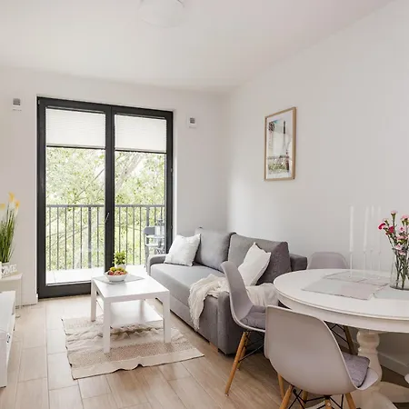 Shortstaypoland Sokratesa * وارسو